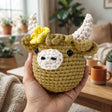 Daisy the Highland Cow finished amigurumi crochet result – TinyCraft