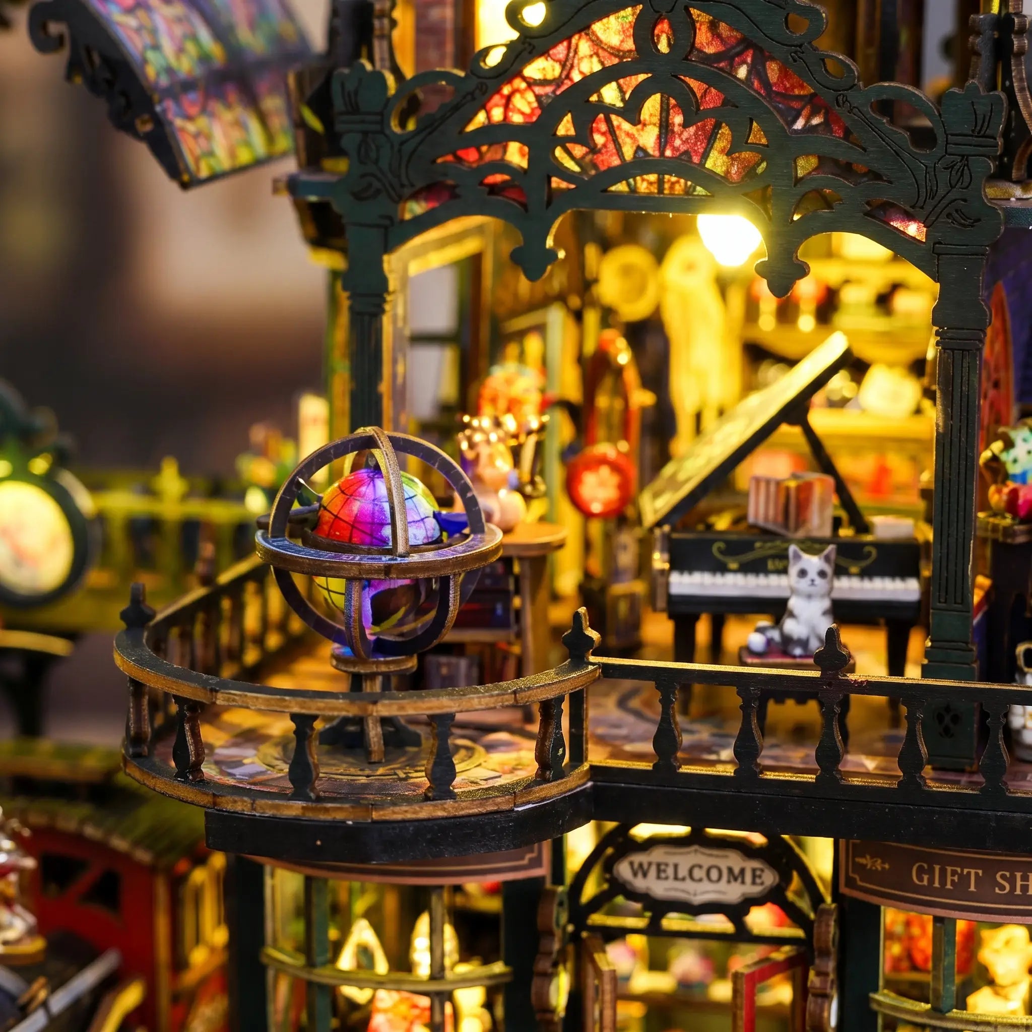 Close up of the upper balcony with the little globe and piano
