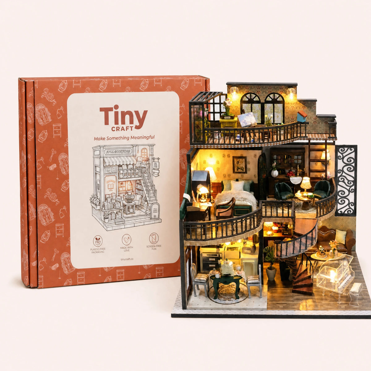 The Grand Townhouse finished kit with its TinyCraft gift box